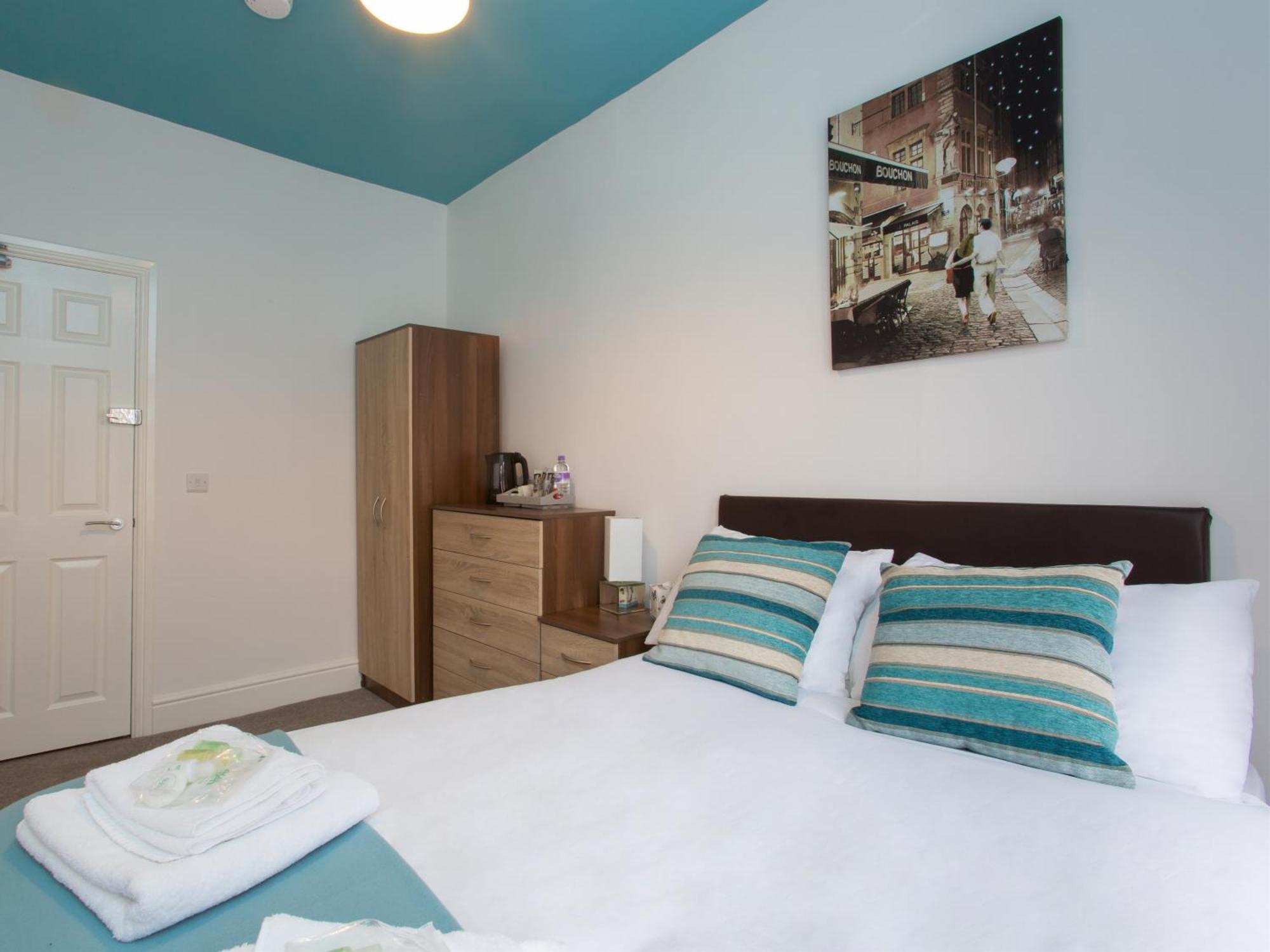 Townhouse @ West Avenue Crewe Bed & Breakfast Ruang foto